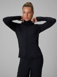 4F Bluza treningowa regular z kapturem damska - czarna XXL. Czarne bluzy damskie 4F, xxl, bez wzorów, klasyczne, bez ramiączek, z kapturem. Za 199.99 zł.