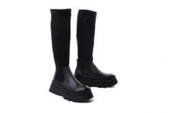 ARTIKER RELAKS 49C0850 black, kozaki damskie. Czarne kozaki damskie Artiker Relaks, na zimę, bez wzorów, ze skóry, bez obcasa, na koturnie, bez zapięcia. Za 479.90 zł.