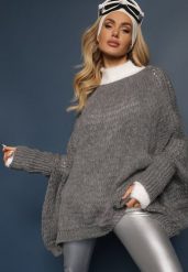 Ciemnoszary Luźny Sweter Dzianinowy w Stylu Ponczo Nattava. Szare swetry nierozpinane damskie Renee, uniwersalny, bez wzorów, z dzianiny, casualowe, bez kołnierzyka, bez ramiączek. Za 84.99 zł.