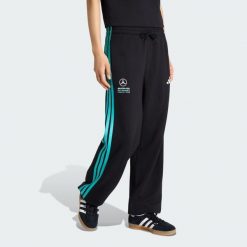 Spodnie Mercedes - Amg Petronas Formula 1 Team Dna. Czarne spodnie dresowe damskie Adidas, bez wzorów, sportowe, z podwyższonym stanem, długie. Za 259.00 zł.