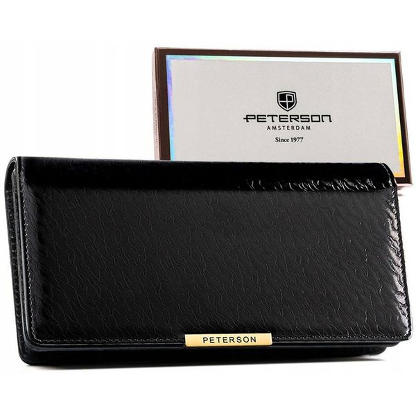Lakierowany portfel damski ze skóry ekologicznej w czarnym kolorze zamykany na zatrzask i suwak PTN 005-NF8Peterson. Czarne portfele damskie Peterson, z lakierowanej skóry. Za 65.99 zł.
