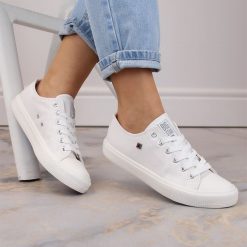 Białe tenisówki półtrampki eko skóra Big Star V274869. Białe trampki i tenisówki damskie BIG STAR, bez wzorów, ze skóry ekologicznej, bez zapięcia. Za 189.99 zł.