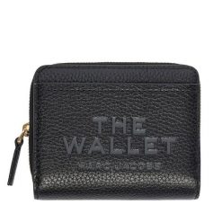 Portfel Marc Jacobs. Czarne portfele damskie Marc Jacobs. Za 639.99 zł.