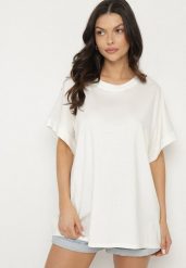 Biały T-shirt z Wiskozą o Kroju Nietoperza Tanariona. Białe t-shirty damskie Born2be, bez wzorów, z jeansu, bez kołnierzyka, bez ramiączek. Za 64.99 zł.