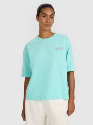 4F T-shirt oversize z nadrukiem damski - turkusowy XS. Niebieskie t-shirty damskie 4F, xl, bez wzorów, z bawełny, klasyczne, bez kołnierzyka, bez ramiączek. W wyprzedaży za 39.99 zł.