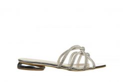 Klapki Bayla-187 1716 Silver 187080, Srebrny, Skóra ekologiczna - 37. Szare klapki damskie Bayla, bez wzorów, z lakierowanej skóry, eleganckie, bez obcasa, na obcasie, bez zapięcia. W wyprzedaży za 179.10 zł.