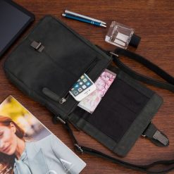 Torba męska skórzana na ramię zgrabna czarna elegancka Beltimore N11. Czarne torby na ramię męskie na ramię. Za 299.90 zł.