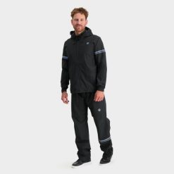 Kurtka przeciwdeszczowa rowerowa Essential czarna wodoodporna oddychająca. Czarne kurtki męskie AGU, xl, bez wzorów, z materiału, biznesowe, bez kaptura. Za 568.00 zł.