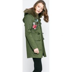 Review - Parka. Zielone parki damskie Review, m, bez wzorów, z bawełny, z kapturem. W wyprzedaży za 199.90 zł.