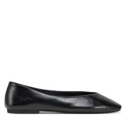 Baleriny Steve Madden. Czarne balerinki damskie Steve Madden, bez wzorów, bez obcasa, bez zapięcia. Za 279.99 zł.