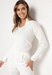 Biały Sweter z Koszulową Wstawką i Dekoltem w Serek Terviap. Białe swetry nierozpinane damskie Born2be, m, bez wzorów, z jeansu, eleganckie, bez kołnierzyka, bez ramiączek. Za 109.99 zł.