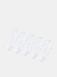 Skarpetki 5 pack - biały. Białe skarpetki damskie Sinsay, bez wzorów, z bawełny. Za 17.99 zł.