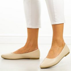 Beżowe baleriny damskie Jezzi 7641. Brązowe balerinki damskie Jezzi, na lato, bez wzorów, z jeansu, biznesowe, bez obcasa, bez zapięcia. Za 89.00 zł.