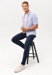 Koszula z krótkim rękawem niebieska, Slim Fit, C-XEWIR. Niebieskie koszule męskie Volcano, na lato, l, bez wzorów, z bawełny, eleganckie, bez kołnierzyka, bez ramiączek. Za 129.99 zł.