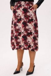 Wygodna i stylowa dresowa spódnica Karina - we wzór w magnolie PLUS SIZE XXL. Spódnice damskie Moda Size Plus Iwanek, na co dzień, l, bez wzorów, z bawełny, eleganckie, plus size, mini, dopasowane. Za 199.90 zł.