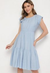Jasnoniebieska Wiskozowa Sukienka o Rozkloszowanym Kroju Lizena. Niebieskie sukienki damskie Born2be, na co dzień, bez wzorów, z wiskozy, eleganckie, bez kołnierzyka, bez ramiączek, midi, rozkloszowane. Za 59.99 zł.