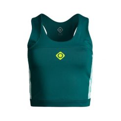 Elegancja i wygoda Eagle Top z krzyżującym się tyłem i oddychającą tkaniną. Zielone topy damskie IZAS, bez wzorów, z nylonu, sportowe, bez kołnierzyka, bez ramiączek. Za 139.09 zł.