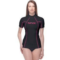 Koszulka do pływania damska SEAC T-Sun. Czarne bluzki damskie SEAC, s, bez wzorów, sportowe, bez kołnierzyka, bez ramiączek. Za 139.99 zł.