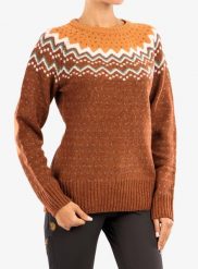 Sweter damski Fjallraven Ovik Knit Sweater. Brązowe swetry nierozpinane damskie Fjällräven, na zimę, s, bez wzorów, z dzianiny, klasyczne, bez kołnierzyka, bez ramiączek. Za 986.15 zł.