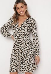 Beżowo-Czarna Sukienka Mini w Geometryczny Wzór z Gumką w Talii Viotta. Brązowe sukienki damskie Born2be, na co dzień, l, bez wzorów, eleganckie, bez kołnierzyka, bez ramiączek, mini, rozkloszowane. Za 139.99 zł.