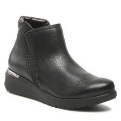Botki Go Soft. Czarne botki damskie GO SOFT, bez wzorów, bez obcasa, na płaskiej podeszwie, bez zapięcia. Za 169.99 zł.