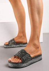 Czarne Klapki na Platformie w Całości Ozdobione Błyszczącą Plecionką Quillathe. Czarne klapki damskie Born2be, na lato, bez wzorów, z materiału, klasyczne, z otwartym noskiem, bez obcasa, na platformie, bez zapięcia. Za 89.99 zł.