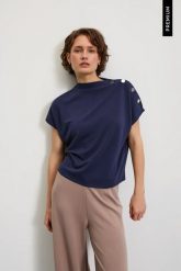 Bluza z dodatkiem modalu granatowa. Bluzy damskie MOODO, l, bez wzorów, z elastanu, bez ramiączek, bez kaptura. Za 99.99 zł.