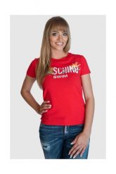 MOSCHINO T-shirt damski czerwony z nadrukiem logo i misia. Czerwone t-shirty damskie MOSCHINO, s, bez wzorów, z dzianiny, bez kołnierzyka, bez ramiączek. W wyprzedaży za 359.99 zł.