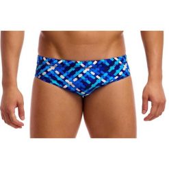 Kąpielówki męskie Funky Trunks Under Over - slipy. Niebieskie kąpielówki męskie Funky Trunks, l, bez wzorów. Za 139.00 zł.