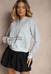 Jasnoniebieska Bluza o Klasycznym Kroju z Kapturem i Kieszenią Firloti. Niebieskie bluzy damskie Renee, l, bez wzorów, z jeansu, casualowe, bez ramiączek, z kapturem. Za 49.99 zł.