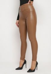 Brązowe Legginsy z Ekoskóry Ocieplane z Efektem Push-Up Labrisa. Brązowe legginsy damskie Born2be, bez wzorów, z jeansu. Za 34.99 zł.