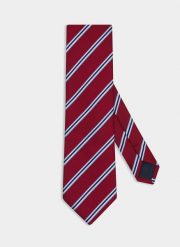 Bordowy krawat męski w pasy P22SF-KX-022-D-0. Czerwone krawaty i muchy Pako Lorente, bez wzorów, z poliesteru. Za 39.99 zł.