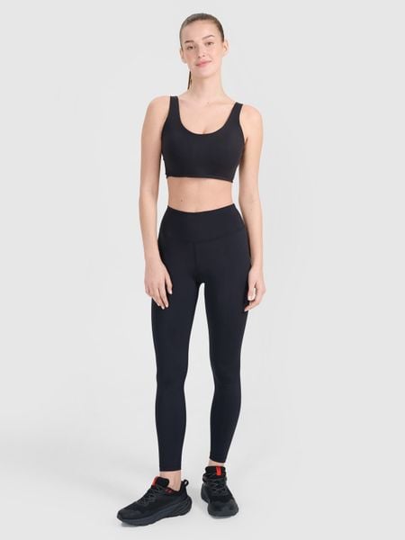 4F Legginsy treningowe damskie - czarne XS. Czarne legginsy damskie 4F, s, bez wzorów, z dzianiny, na fitness i siłownię. Za 119.99 zł.