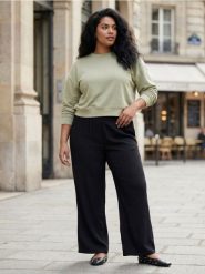 Jeansy bootcut z wysokim stanem plus size - czarny. Czarne jeansy damskie Sinsay, bez wzorów, z jeansu, z podwyższonym stanem, plus size. Za 79.99 zł.