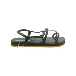 Sandały Ipanema Drip Intense czarne. Czarne sandały damskie Ipanema, bez wzorów, bez obcasa, bez zapięcia. Za 159.99 zł.