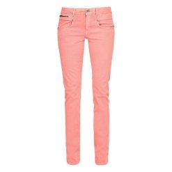 S.Oliver Jeansy Damskie 36/32 Łososiowy. Jeansy damskie marki S.Oliver. W wyprzedaży za 163.00 zł.