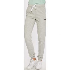 Fila - Spodnie. Szare spodnie dresowe damskie Fila, bez wzorów, z bawełny. W wyprzedaży za 159.90 zł.