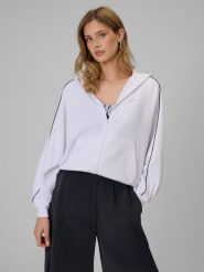 4F Bluza dresowa regular z kapturem damska - biała XL. Białe bluzy damskie 4F, xl, bez wzorów, z dresówki, klasyczne, bez ramiączek, z kapturem. W wyprzedaży za 149.99 zł.
