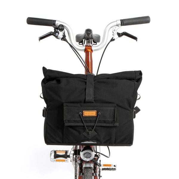 Torba rowerowa City Loader Black RESTRAP. Czarne torby na ramię męskie RESTRAP, z materiału, na ramię. Za 921.00 zł.