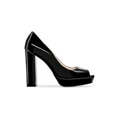 Made in Italia Szpilki damskie MIA. Szpilki damskie Made in Italia, bez wzorów, z lakierowanej skóry, bez obcasa, na szpilce, bez zapięcia. Za 243.00 zł.
