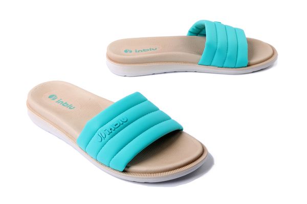 INBLU SF-03 094 lazurowy, klapki damskie. Niebieskie klapki damskie Inblu, na lato, bez wzorów, z materiału, bez obcasa, bez zapięcia. Za 83.99 zł.