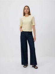 Sweter z wiskozą - jasnożółty. Żółte swetry nierozpinane damskie Reserved, l, bez wzorów, z dzianiny, bez kołnierzyka, bez ramiączek. Za 89.99 zł.