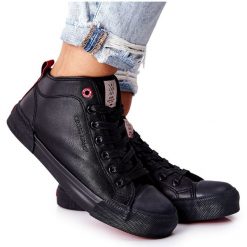 Damskie Wysokie Trampki Cross Jeans II2R4032C Czarne. Czarne trampki i tenisówki damskie bez wzorów, z jeansu, bez zapięcia. Za 205.59 zł.