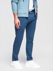 Spodnie męskie bawełniane dresowe BASIC z nogawką bez ściągacza - ciemnoniebieskie V4 - Rozmiar: XL. Niebieskie spodnie materiałowe męskie Ombre Clothing, z aplikacjami, z bawełny. W wyprzedaży za 118.99 zł.