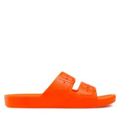 Klapki Freedom Moses. Brązowe klapki damskie Freedom moses, bez wzorów, bez obcasa, bez zapięcia. Za 229.99 zł.