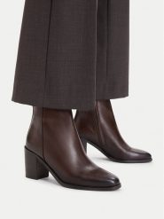 U.S. Polo Assn. Botki EO-ANDRE001W/GL1 Brązowy. Brązowe botki damskie U.S. Polo Assn., bez wzorów, bez obcasa, na słupku, bez zapięcia. Za 449.99 zł.