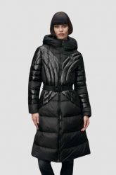 BLAUER Czarny damski płaszcz Quincy Raincoat Long Jackets. Czarne płaszcze damskie Blauer USA, s, bez wzorów, z poliamidu, bez kołnierzyka, bez kaptura. W wyprzedaży za 1,279.99 zł.