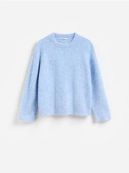 Sweter z wełną alpaki - jasnoniebieski. Niebieskie swetry nierozpinane damskie Reserved, l, bez wzorów, z dzianiny, bez kołnierzyka, bez ramiączek. Za 219.99 zł.