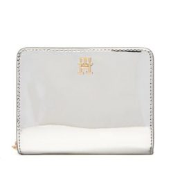 Portfel Tommy Hilfiger. Szare portfele damskie Tommy Hilfiger. Za 299.99 zł.