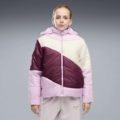 Młodzieżowa pikowana kurtka ocieplana o luźnym kroju PUMA. Fioletowa kurtki męskie Puma, m, bez wzorów, z materiału, klasyczne, z kapturem. Za 349.00 zł.